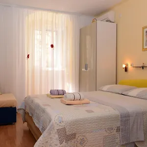 Private In The Center Of Pensión