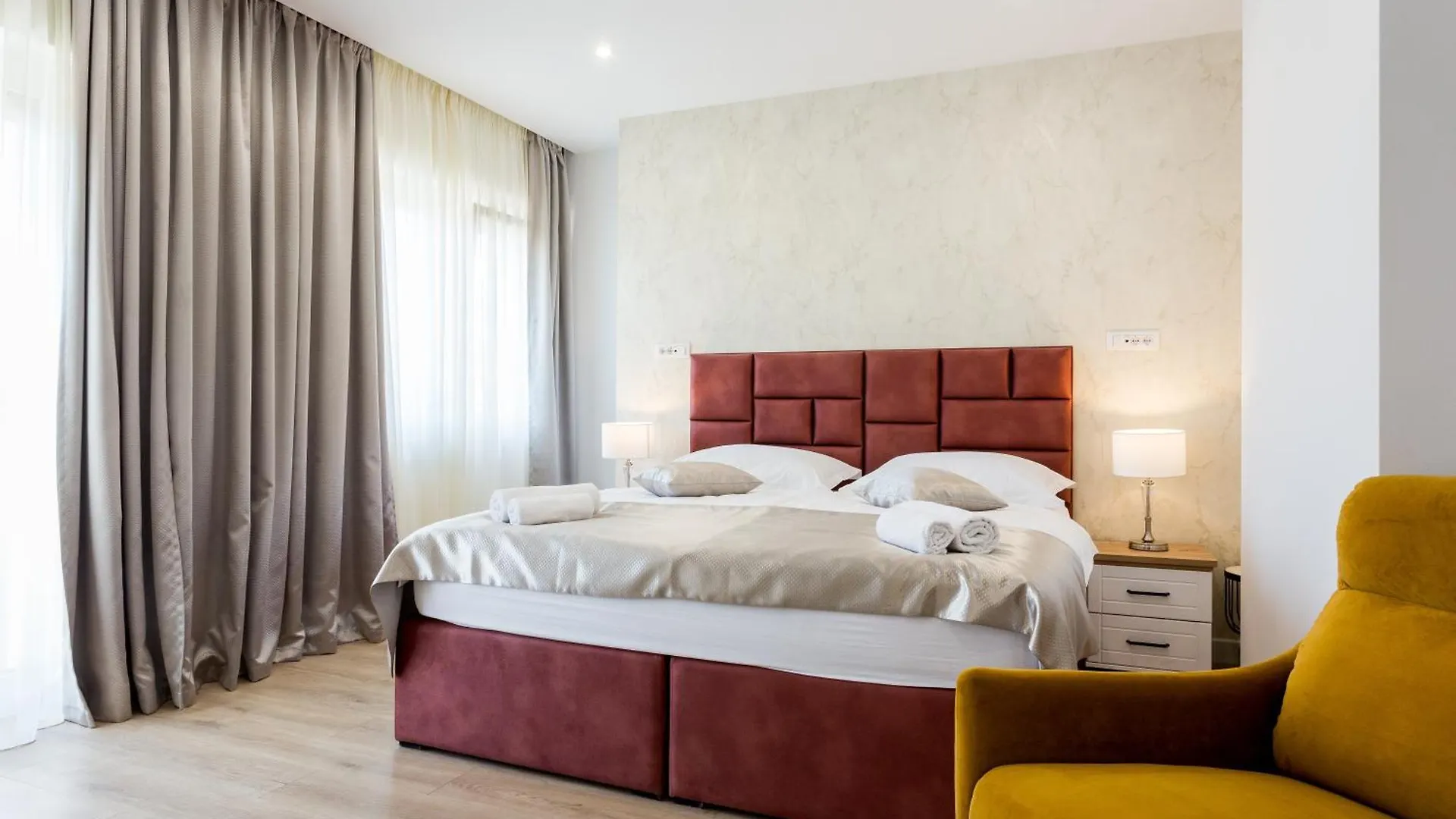 Guest house Shine Of Life Luxury Rooms Split