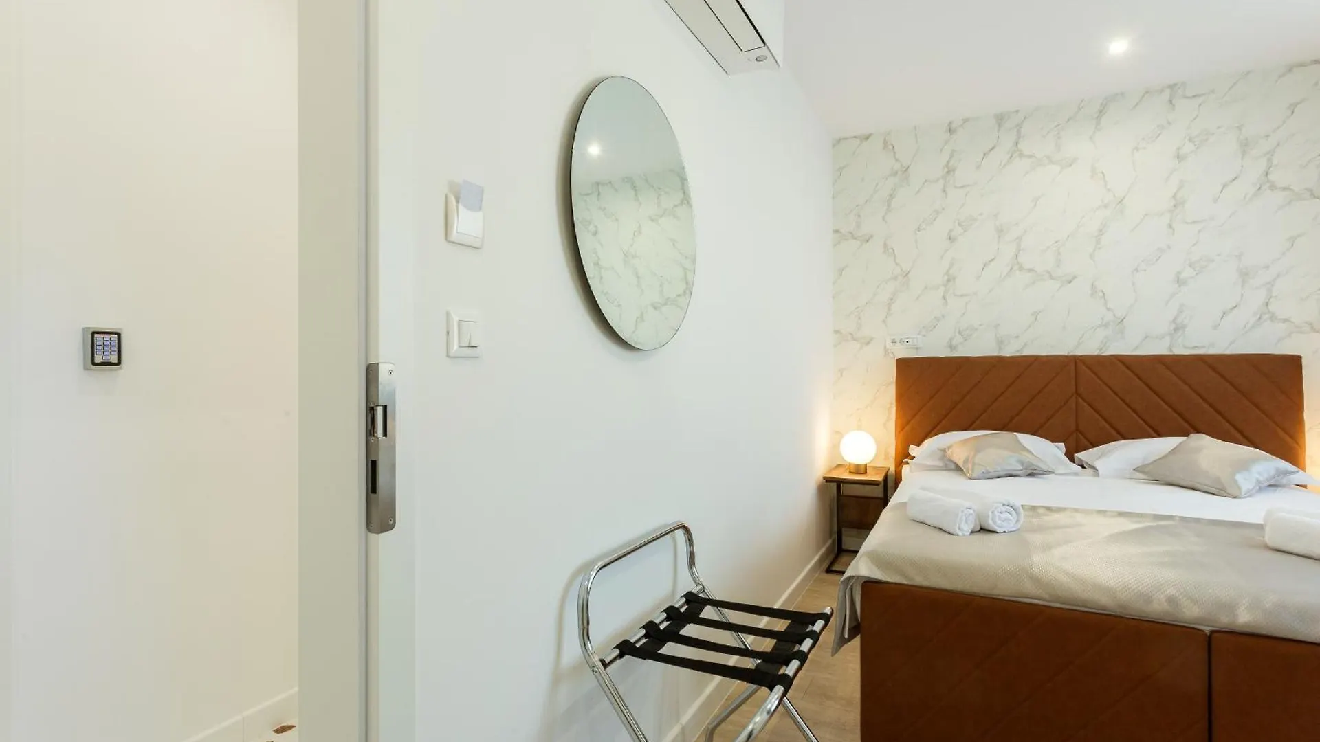 Guest house Shine Of Life Luxury Rooms Split