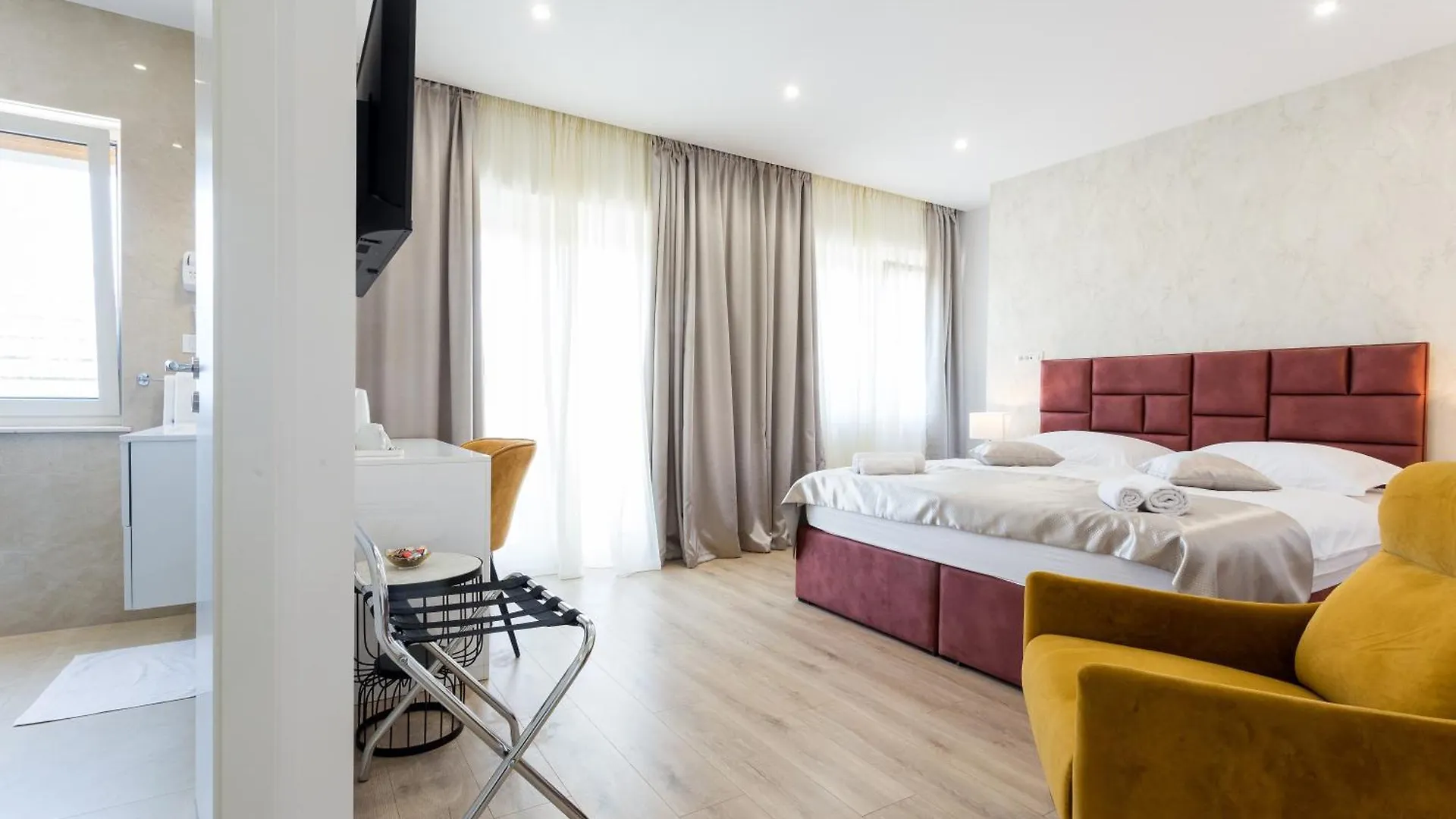 Shine Of Life Luxury Rooms Split 0*,  Croatia