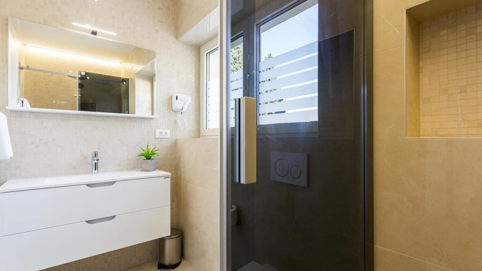 Shine Of Life Luxury Rooms Split Guest house